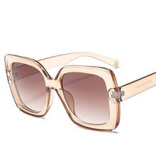 Load image into Gallery viewer, Oversized Sunglass