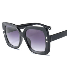 Load image into Gallery viewer, Oversized Sunglass