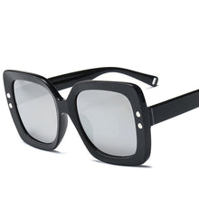 Load image into Gallery viewer, Oversized Sunglass